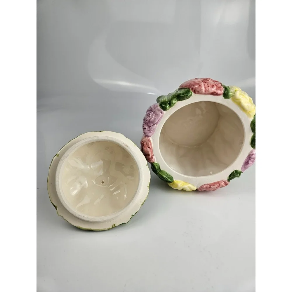 Vintage 1995 Tulip Cookie‎ Jar Floral Relief Ceramic Cottage Kitchen